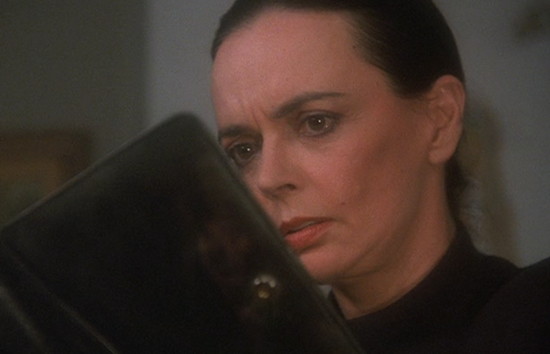 1991 dark shadows julia troy weight