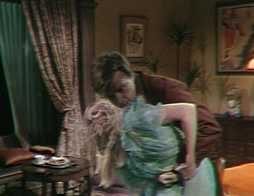 506 dark shadows carolyn willie grab