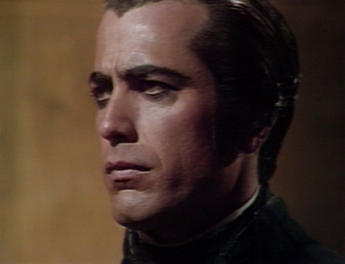 512 dark shadows trask manner