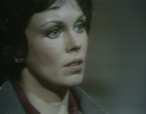 513 dark shadows cassandra lips