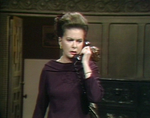 514 dark shadows liz phone