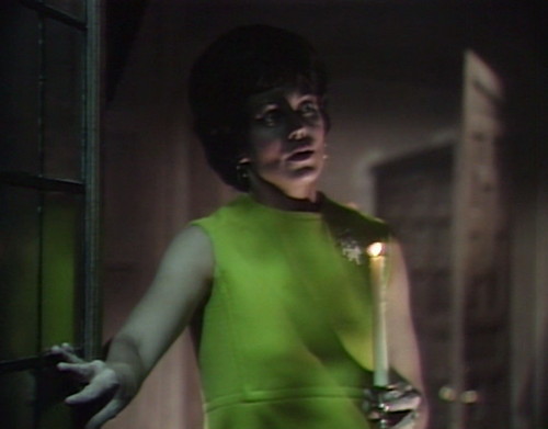 518 dark shadows cassandra candle