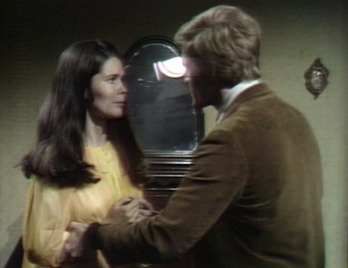 526 dark shadows vicki jeff mirror
