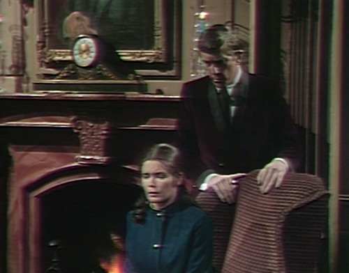 530 dark shadows vicki barnabas frightened