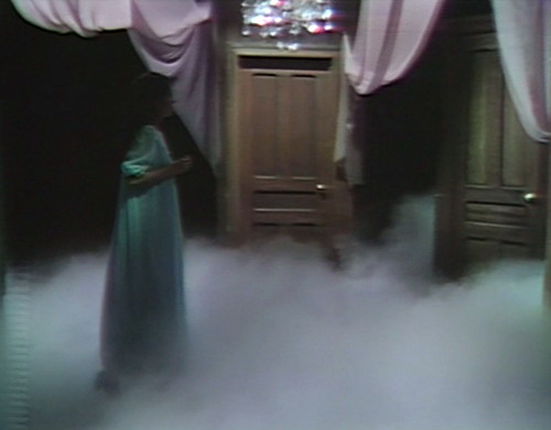 531 dark shadows vicki noise