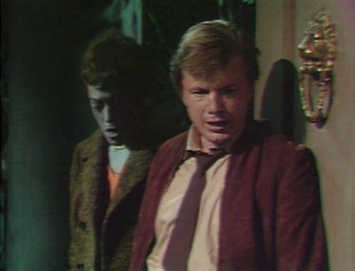 536 dark shadows willie prowling
