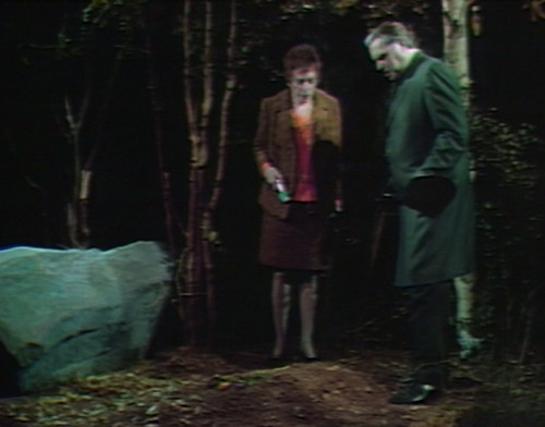 538 dark shadows julia stokes burial