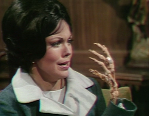 540 dark shadows cassandra bones