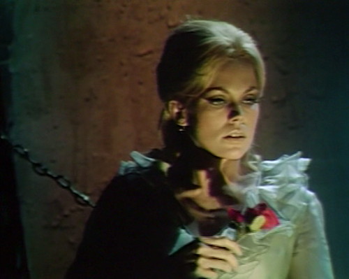 563 dark shadows angelique rose