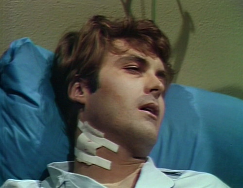 563 dark shadows tom beat up