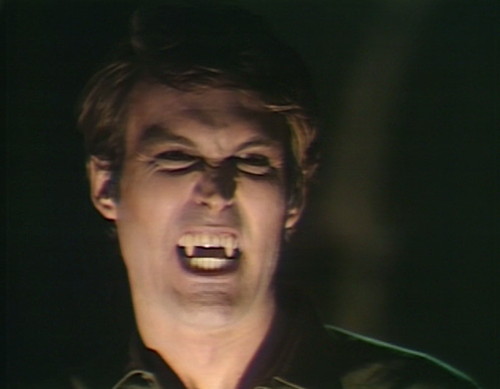 565 dark shadows tom book