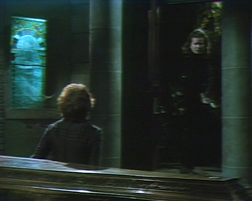 569 dark shadows julia liz crypt