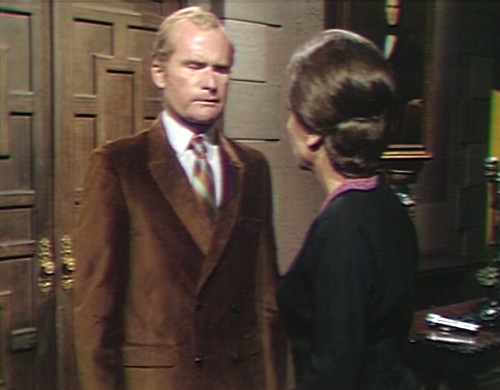569 dark shadows roger johnson back