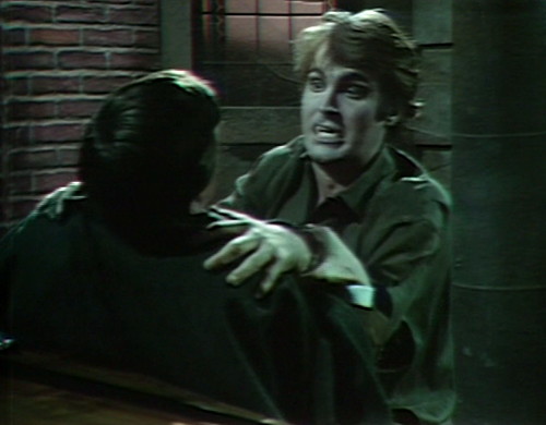 570 dark shadows tom panic