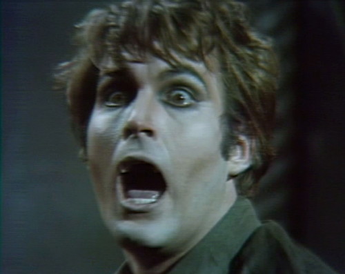 571 dark shadows tom reaction