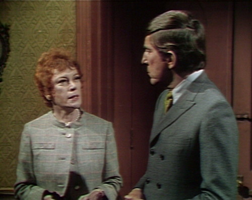 572 dark shadows julia barnabas find out