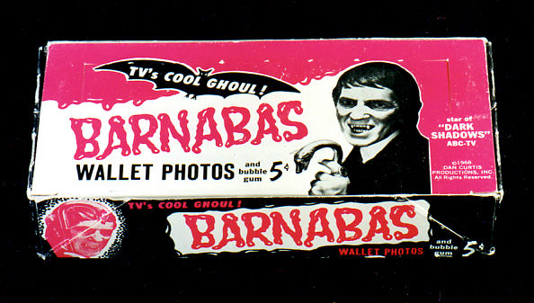 574 dark shadows gum cards red series box