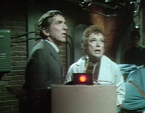 591 dark shadows barnabas julia clock