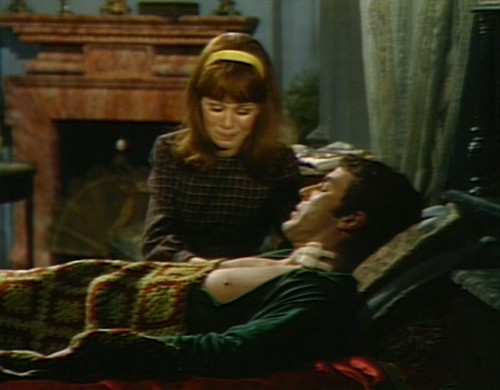 613 dark shadows maggie joe battle