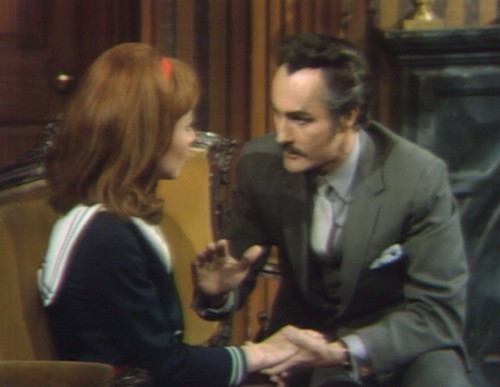 632 dark shadows maggie nicholas outfit