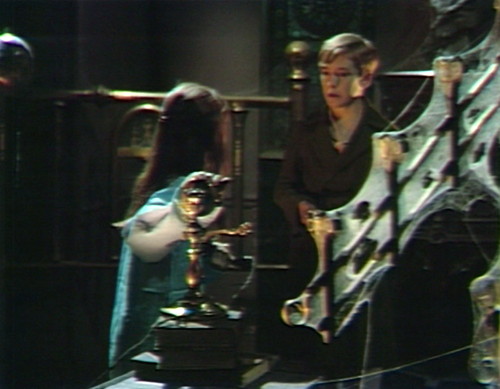 639 dark shadows amy david hold