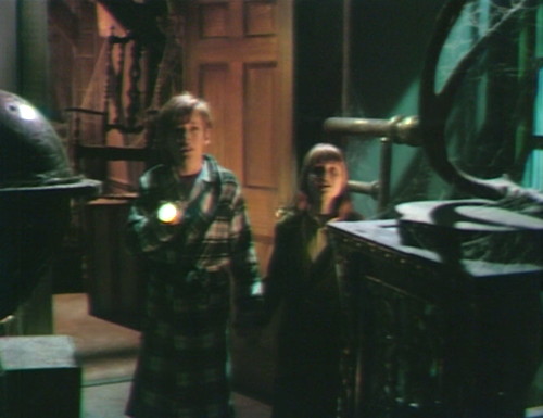 643 dark shadows david amy flashlight