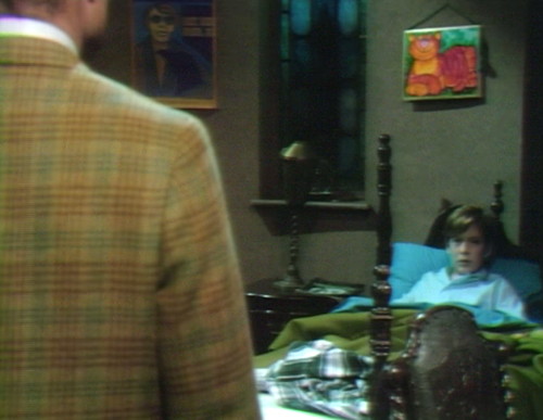 643 dark shadows roger david bed