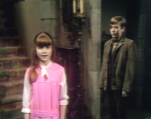 647 dark shadows amy david weapon