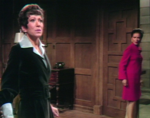 648 dark shadows findley liz curse