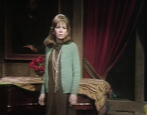 656 dark shadows maggie drawing room