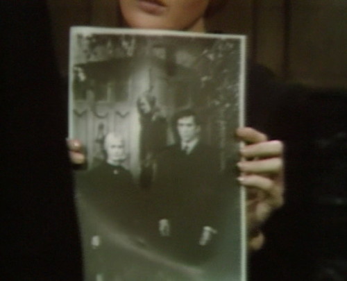 659 dark shadows carolyn vicki barnabas 3