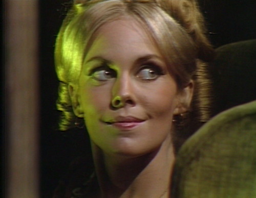 664 dark shadows angelique ta-dah