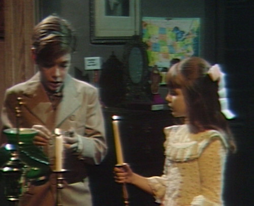 668 dark shadows david amy candles