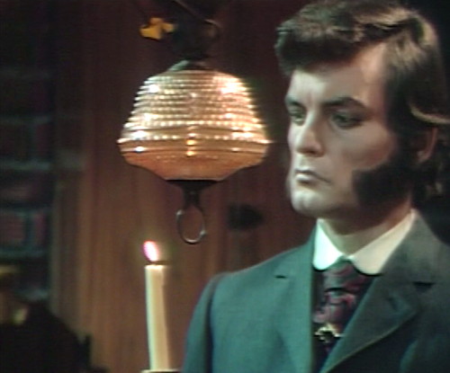 669 dark shadows quentin glare