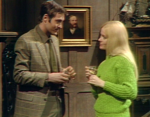 670 dark shadows chris carolyn date