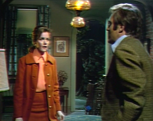 674 dark shadows donna chris redshirt