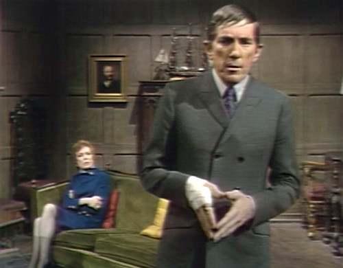 674 dark shadows julia barnabas pacing