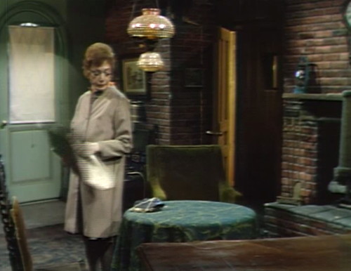 675 dark shadows julia purse