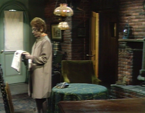 675 dark shadows julia reading