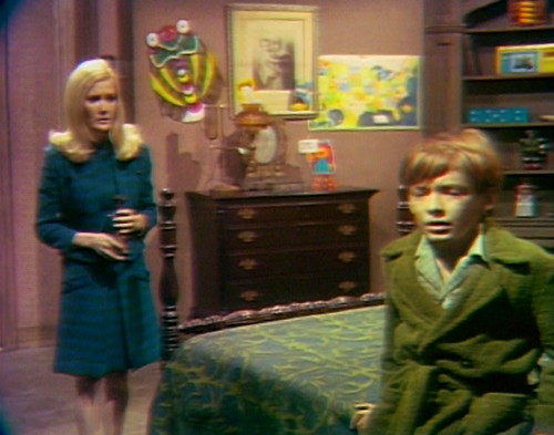 680 dark shadows carolyn david room