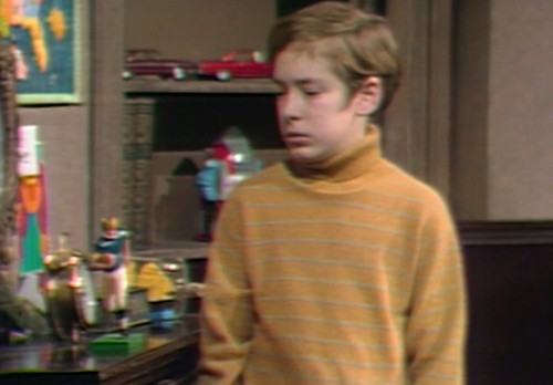 680 dark shadows doomed football