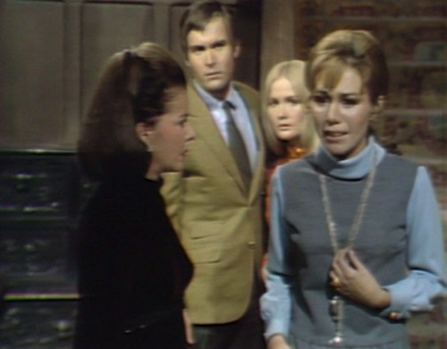 681 dark shadows maggie liz arrangement