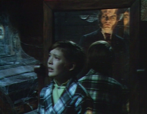 684 dark shadows david quentin mirror