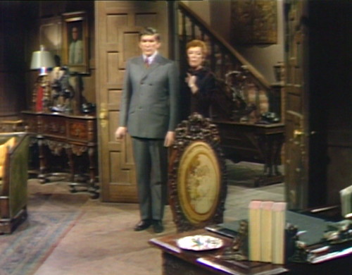 686 dark shadows barnabas julia crime scene