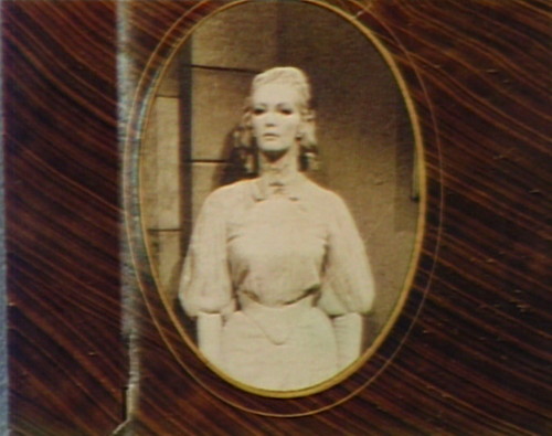 687 dark shadows beth photo