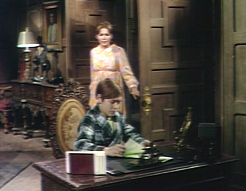 688 dark shadows maggie david roaming