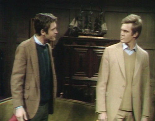 690 dark shadows chris ned direct