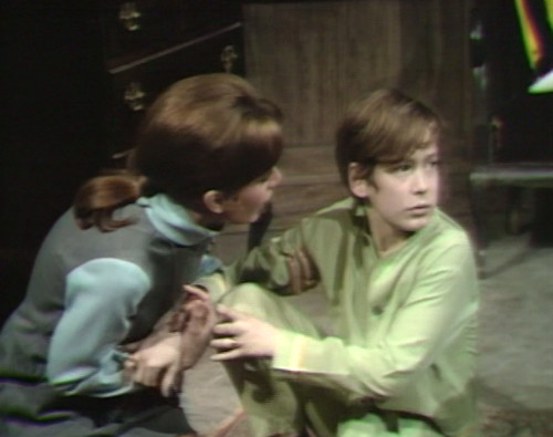 690 dark shadows maggie david laugh