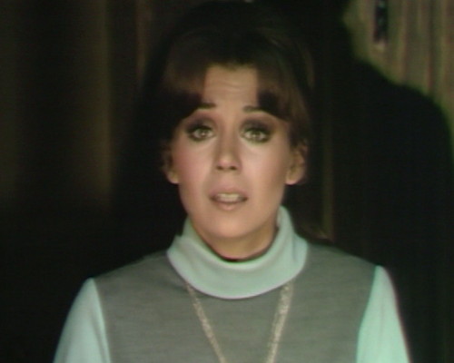 690 dark shadows maggie hurt