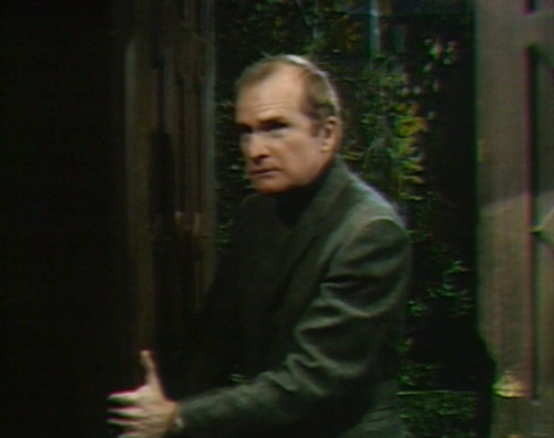 694 dark shadows roger we'll be back